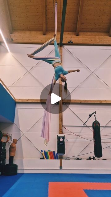 Aerial Silks Poses, Areal Silk, Silks Aerial, Star Drop Aerial Silks, Aerial Silks Hip Key, Silk Dancing Aerial, Silk Dancing, Aerial Fitness, Aerial Acrobatics