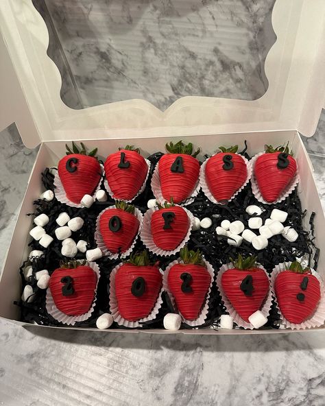 Sweet success at this 2024 graduation! Celebrating with chocolate-dipped strawberries and krispies & a little salty sweet treat with some 2024 pretzels rods 🍓🎓 #classof2024 #graduationcelebration #2024 #congrats #grad #red #black #white Dipped Strawberries, Pretzel Rods, Chocolate Dipped Strawberries, Strawberry Dip, 2024 Graduation, Congrats Grad, Graduation Celebration, Chocolate Covered Strawberries, Chocolate Dipped