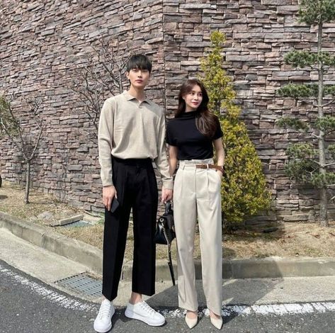 Formal Outfit Couple Classy, Outfit For Couples Matching, Korean Outfits Couple, Match Couple Outfits, Couple Korean Outfit, Couple Dress Casual, Outfits Para Parejas Casual, Elegant Couple Outfits, Couple Outfit Casual