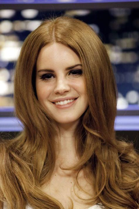 Lana Del Rey Hair, Klasik Hollywood, Jonathan Ross, Lizzy Grant, Honey Blonde Hair, Auburn Hair, Honey Blonde, Ginger Hair, Hair Colour