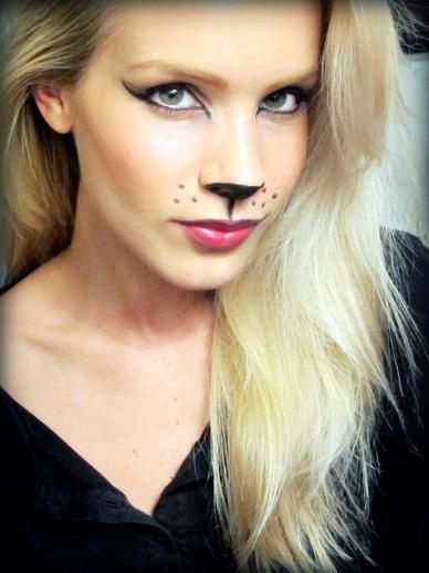 8 DIY Halloween Makeup Ideas Zebra Makeup, Dog Makeup, Meme Costume, Fox Makeup, Halloween Makeup Diy, Makeup Simple, Halloween Makeup Ideas, Sopot, Cat Makeup