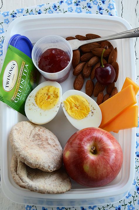 Healthy Breakfasts On-the-Go Menu Sarapan Sehat, Breakfast Low Carb, Healthy Breakfasts, Breakfast On The Go, Health Breakfast, Health Snacks, Diet Vegetarian, High Protein Recipes, Food Items