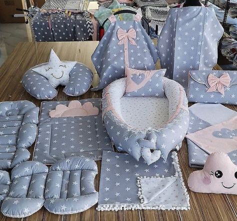 Baby product Perlengkapan Bayi Diy, Newborn Baby Bedding, Baby Accesories, Baby Doll Bed, Kit Bebe, Baby Sewing Projects, Maria B, Baby Clothes Patterns, Baby Nest