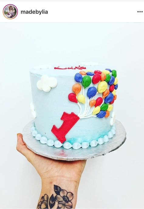 Pixar Up Cake, Up Theme Smash Cake, Up Smash Cake 1st Birthdays, Balloon Themed Birthday Cake, Disney Up Birthday Cake, Up Theme Birthday Cake, Up Movie Cake Ideas, Up Theme First Birthday, Up Movie Birthday Theme