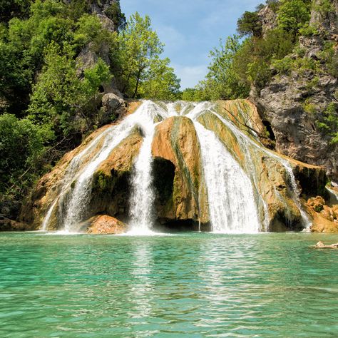 This unique Oklahoma destination is about more than the 77-foot waterfall. Hiking, fishing, swimming, camping, cabins, picnic sites, and more await you at Turner Falls Park in Davis, Oklahoma. Turner Falls Oklahoma, Davis Oklahoma, Turner Falls, Autumn Waterfalls, Lake Texoma, Camping Cabins, Natural Cave, Travel Oklahoma, Fall Camping