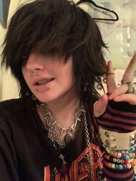 Emo Colored Hair, Emo Male Hairstyles, Emo Raccoon Tail Hair, Short Emo Haircuts For Guys, Mens Emo Hair, Emo Haircuts Short 2000s, Masc Scene Hair, Male Scene Hair, Scene Haircuts Short