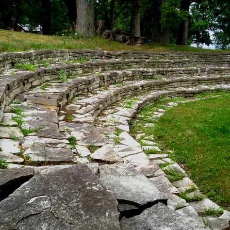 Amphitheater | #WotA : Reference for the Crown of Ao amphitheater #ThroneofAo Backyard Amphitheater, Amphitheater Landscape, Stone Amphitheater, Natural Amphitheater, Amphitheater Architecture, Landscape Stairs, Pavilion Plans, Sea Goddess, Lawn Alternatives