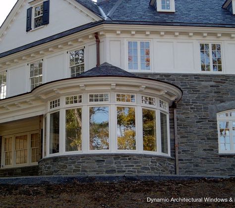 Round room...look at all those windows! Bow Window Living Room, Hampton Exterior, Bay Window Exterior, Architectural Windows, Bow Windows, Round Room, Window Exterior, Bow Wood, Traditional Windows