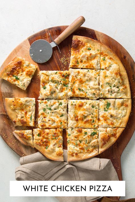 White Chicken Pizza, Clean Eating Pizza, Clean Eating Salads, Clean Eating Chicken, Weekday Dinner, Healthy Plan, Clean Eating Challenge, Clean Eating Breakfast, Clean Eating Meal Plan