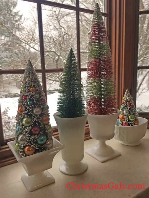 Decorating With Bottle Brush Trees, Bottle Brush Tree Centerpiece, Christmas Tray, Bottle Brush Christmas Trees, Handmade Angels, Santa Mugs, Simple Centerpieces, Bottle Brush, Bottle Brush Trees