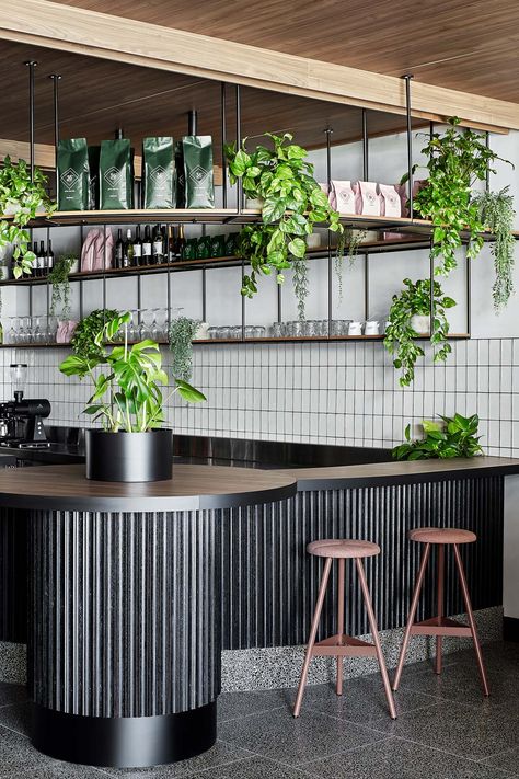 Architecture Restaurant, Industrial Cafe, Indoor Bar, Bar Interior Design, Motorcycle Shop, Coffee Shops Interior, Counter Design, Modern Restaurant, Bar Interior