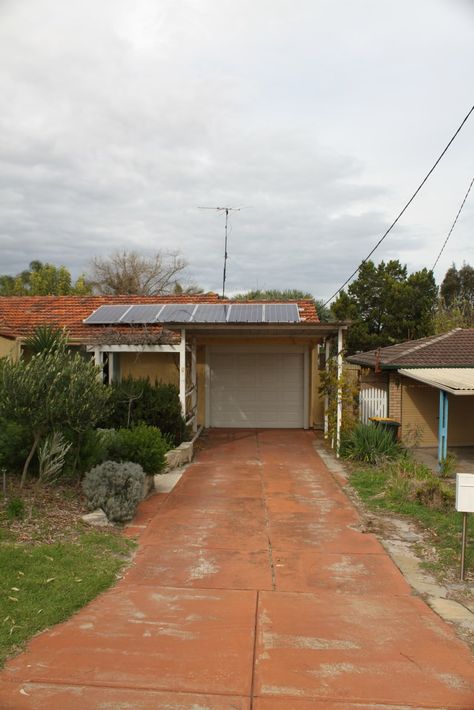 Concrete Driveway Paint, Painted Concrete Outdoor, Stained Concrete Driveway, Driveway Paint, Driveway Concrete, Cement Driveway, Wooden Carports, Garden Slabs, Old Concrete