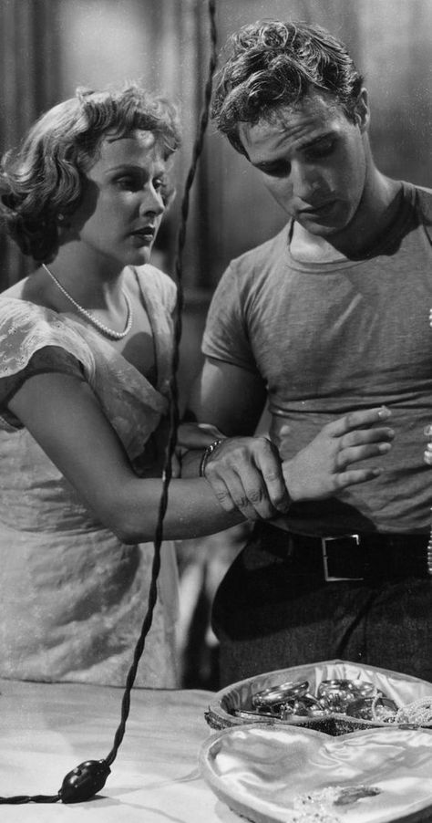 Stella Streetcar Named Desire, Streetcar Named Desire Costumes, Marlon Brando Streetcar Named Desire, Streetcar Named Desire Aesthetic, Stella Kowalski, Street Car Named Desire, Blanche Dubois, Karl Malden, Kim Hunter