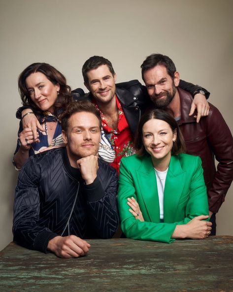 Advertisements Here are NEW HQ Portraits of The Cast of Outlander from New York Comic Con More after the jump! SOU SOURCE David Berry, Duncan Lacroix, Outlander Cast, James Fraser Outlander, The Fiery Cross, Jaime Fraser, Outlander Casting, Jamie Fraser Outlander, Outlander Tv Series