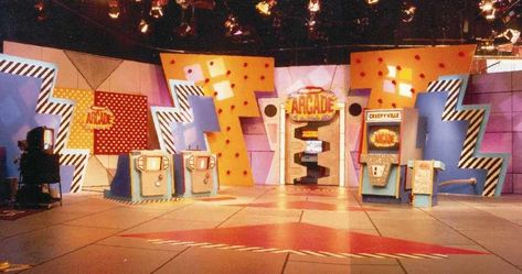 90s Interior Design, 90s Interior, Tv Set Design, Kids Goals, Tv Talk Show, 90s Tv Show, Tv Vintage, Nickelodeon 90s, Tv Show Games