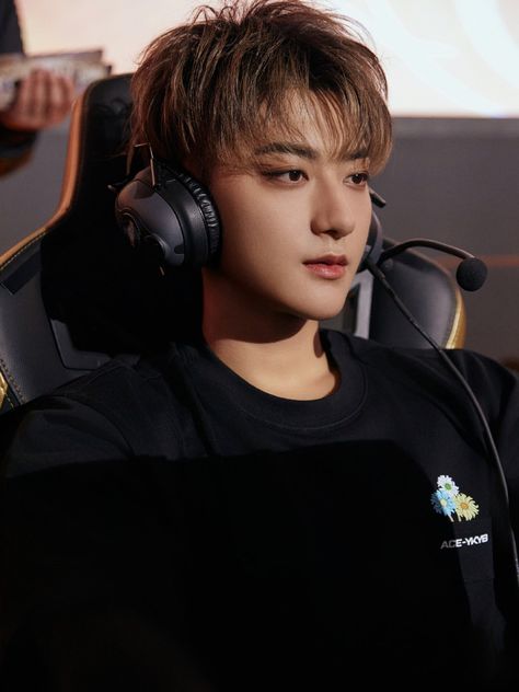 Ztao Pics, Zitao Huang, Z.tao Cute, Titan Arum, Z Tao, Exo Tao, Tao Exo, Zi Tao, Huang Zi Tao