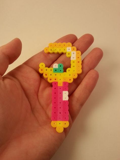 Sailor Moon Fuse Beads, Sailor Moon Pixel Art, Hama Beads Aesthetic, Sailor Moon Perler Beads, Sailor Moon Perler, Hamma Beads Ideas, Easy Perler Beads Ideas, Perler Bead Templates, Diy Perler Bead Crafts