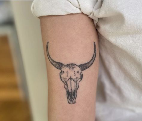 Bull Skull Knee Tattoo, Bull Skeleton Tattoo, Minimalist Bull Tattoo, Bull Skull Tattoo Minimalist, Bull Skull Tattoo Back Of Arm, Bull Skull Tattoo, Bull Skull Tattoos, Bull Skulls, Skull Tattoo