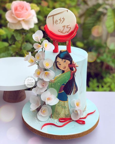 Birthday Cakes For Children, Dumbo Cake, Asian Party, Disney Desserts, Anime Cake, Disney Theme Party, Cake Studio, Disney Princess Party, Disney Cakes