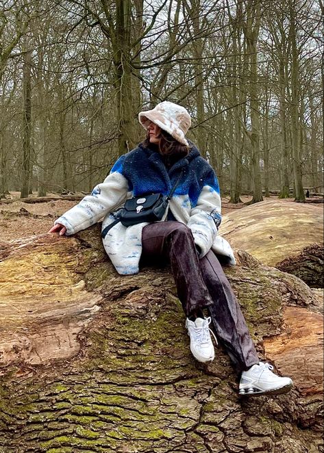 Scandi fashion fluffy bucket hat, fleece coat, shiny pants y2k thirfted outfit inspo Fleece Bucket Hat Outfit, Fleece Coat Outfit, Fluffy Bucket Hat Outfit, Long Fleece Coat, Bucket Hat Outfit, Fuzzy Bucket Hat, Fluffy Bucket Hat, Scandi Fashion, Hat Outfit