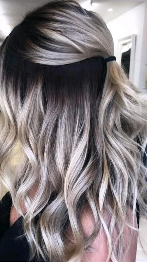 Unique Blonde Hair, Dark Blonde Balayage, Shadow Roots, Blonde Hair Colors, Ash Blonde Hair, Ombré Hair, Brown Blonde Hair, Ombre Hair Color, Hair Color Balayage