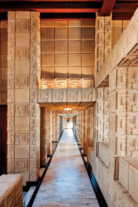 Carved-geometric patterns gives the industrial concrete material a decorative element. - photo: Mary E. Nichols Ennis House, Frank Lloyd Wright Architecture, Frank Lloyd Wright Homes, Revival Architecture, Los Angeles Real Estate, Prairie Style, Frank Lloyd, Frank Lloyd Wright, Lloyd Wright