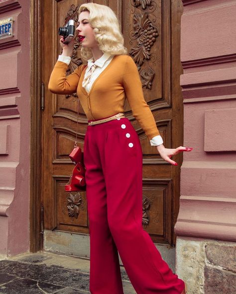 The Seamstress of Bloomsbury on Instagram: “So Classic ! . www.TheSeamstressOfBloomsbury.co.uk . Our classic Audrey trousers & Alice blouse have been styled beautifully by @fiorevanil…” 1940s Clothing, 1940s Outfits, Tap Shorts, Future Clothes, 40s Fashion, Retro Mode, 1940s Fashion, Designer Lingerie, 50s Fashion