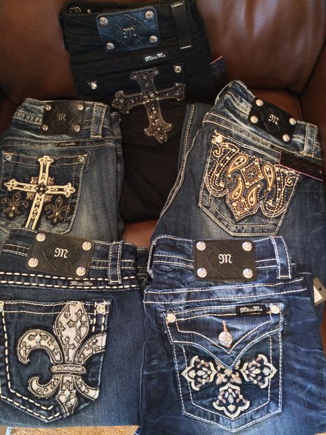 Miss Me Bootcut Jeans, Miss Me Jeans Outfit Ideas, Miss Me Jeans Outfit, 00s Mode, Mcbling Fashion, Trashy Outfits, Miss Me Pants, Bling Jeans, 2000s Clothes