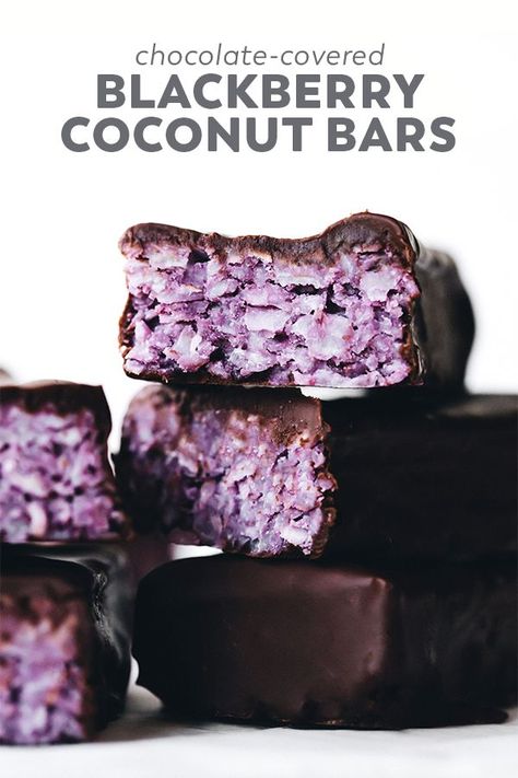 These chocolate covered Blackberry Coconut Bars are the berry-sweetened and beautifully PURPLE version of a bounty bar, but vegan and only 5 ingredients! #vegan #glutenfree #paleo #chocolate #nobake #easyrecipe #healthy #desserts Feasting On Fruit, Avocado Chocolate Pudding, Coconut Bars, Coconut Butter, Vegan Dessert Recipes, Chocolate Coconut, Dark Chocolate Chips, Candy Recipes, Healthy Dessert