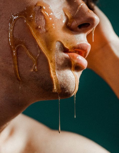 Honey Photography People, Photoshoot With Honey, Honey Portrait Photography, Honey Dripping Photography, Honey Photoshoot Ideas, Body Photoshoot Ideas, Honey Reference, Honey Editorial, Honey Portrait