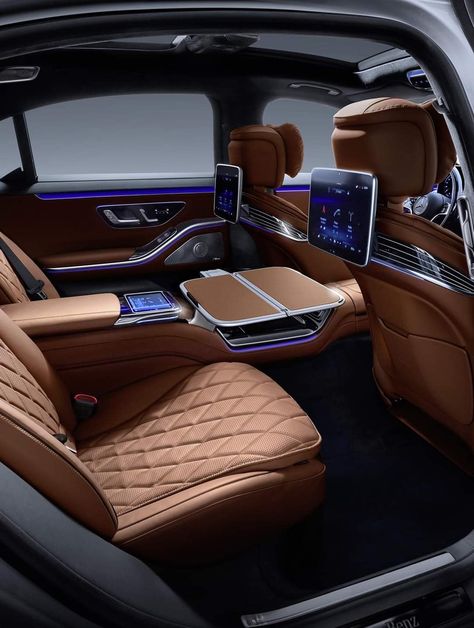 Aesthetic Cars Wallpaper, Black Car Interior, Car Modification Ideas, Aesthetic Sports, Luxury Cars Range Rover, Products Aesthetic, Luxury Lifestyle Aesthetic, Black Cars, Wallpaper Luxury