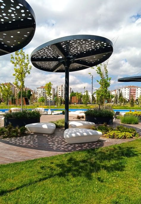 Public Picnic Area Design, Outdoor Amenity Space Design, Public Seating Design Outdoor, Urban Furniture Design Public Spaces, Urban Park Landscape, Playground Shade, Park Seating, Modern Camping, Outdoor Museum