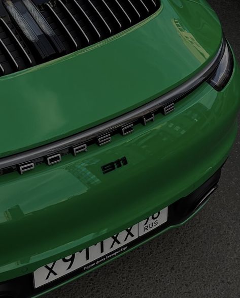 Porche Car, Green Porsche, Wallpaper Carros, Style Vert, Dark Green Aesthetic, Green Wallpaper, Car Wallpapers, Green Aesthetic, Dark Aesthetic