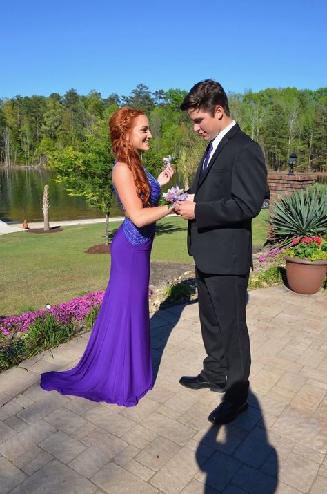 Purple And Black Prom Couple, Dark Purple Prom Couple, Black Prom Couple, Purple Prom Couple, Prom Pose, Prom Pictures Couples, Formal Ideas, Prom Picture, Homecoming Pictures