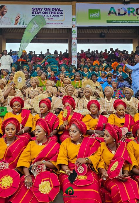 Yoruba ~ Ijebu Ode ~ Yoruba clothing ~ Nigeria ~ Yoruba Culture Yoruba Clothing, Nigeria Culture, Yoruba Culture, Portfolio Reference, African Vibes, Festival Pictures, African Royalty, Reference Pictures, Ap Art