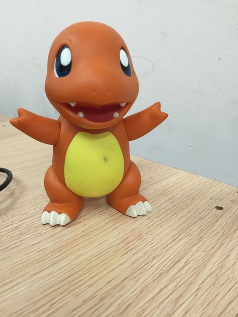 Charmander Polymer Clay, Charmander Charmeleon Charizard, Pokémon Cake, Clay Pokemon, Easy Polymer Clay, Pokemon Cake, Pokemon Craft, Fondant Cake Toppers, Pokemon Party