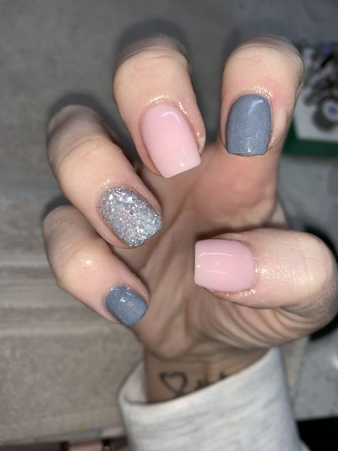 Pink & grey 🆕💓 #nails #pinkandgrey #grey #pink #glitternail #shortnails #dippowder #naturalnails #happygirl #treatingmyself #lightpink #lightgrey #oneglitternail #socute #springvibes #girlygirl Pink And Grey Dip Powder Nails, Light Pink And Gray Nails, Pink And Grey Glitter Nails, Gray And Pink Gel Nails Ideas, Pink And Gray Dip Nails, Grey Pink Nails Ideas, Pink And Gray Nail Ideas, Gray And Pink Nails Ideas, Grey Dip Powder Nails