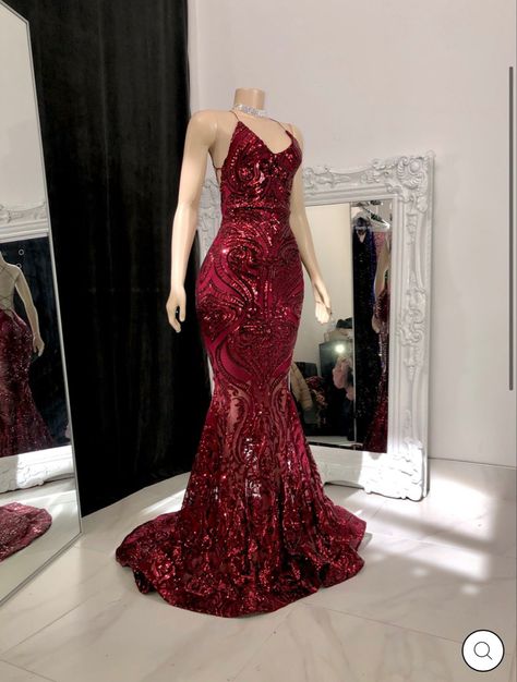 Burgundy Prom Dress Mermaid, Sparkling Dresses, Prom Dress Websites, Long Party Dresses, Prom Dress Inspo, Evening Dress Long, Junior Prom, Gorgeous Prom Dresses, Prom Girl Dresses