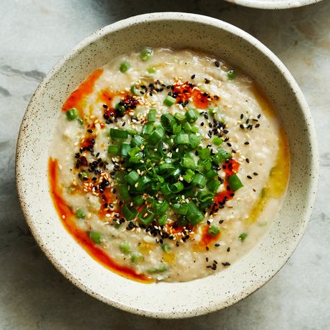 Savory Oatmeal Asian, Asian Inspired Breakfast, Savory Breakfast Oats, Savoury Porridge Recipes, Vegan Asian Breakfast, Savory Porridge Recipes, Oat Porridge Recipe Healthy, Oat Porridge Recipe, Savory Oatmeal Vegan