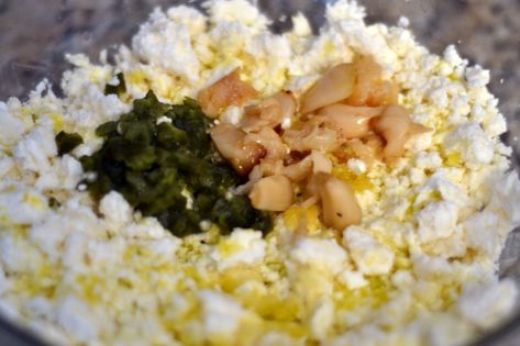 Cava Crazy Feta, Cava Recipe, Crazy Feta, Feta Recipe, Feta Recipes, Game Day Snacks, Fast Food Restaurant, Menu Planning, Beautiful Food