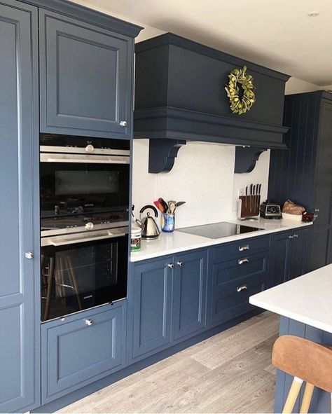 Blue Kitchen White Worktop, Navy Kitchen White Worktop, Kitchen White Worktop, Range Cooker Kitchen, Navy Blue Cabinets, Navy Kitchen Cabinets, Blue Paint Color, White Worktop, Navy Blue Kitchen