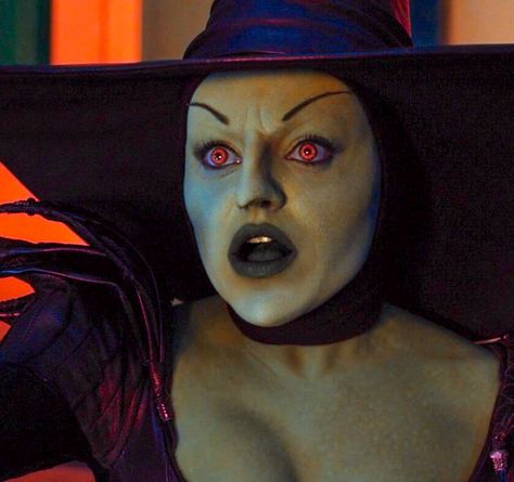 Theodora, The Wicked Witch of the West from "Oz: The Great and Powerful". Wizard Of Oz Pictures, Wicked Witch Of The East, Oz The Great And Powerful, The Witches Of Oz, Witches Castle, Easy Magic Tricks, Wicked Witch Of The West, Land Of Oz, The Wonderful Wizard Of Oz