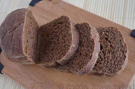 Outback bread - I wonder if this tastes as good as the real thing? If so I'm sold! I'll have to give it a shot one day soon! Outback Bread, Cheesecake Factory Bread, Black Bread, Bread At Home, Mini Loaf Pan, Honey Wheat, Vital Wheat Gluten, Brown Bread, Mini Loaf