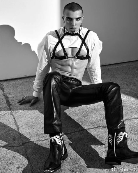 Harness Fashion, Mens Editorial, Gq Style, Queer Fashion, Rock Outfits, Retro Punk, Lingerie For Men, Costume Outfits, Model Photography