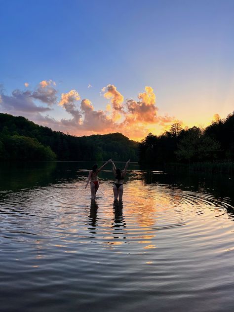 friend pose at sunset in the lake Sunrise Lake, Friend Poses, Instagram Photo Inspiration, Photo Inspiration, Michigan, Vision Board, Lake, Instagram Photos, Instagram Photo