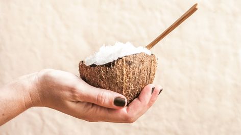 Caprylic Acid: Coconut Oil’s Secret Eating Coconut Oil, Green Diet, Natural Lubricant, Massage Lotion, Organic Butter, Coconut Oil Uses, Aloe Gel, Healthy Bacteria, Food Therapy