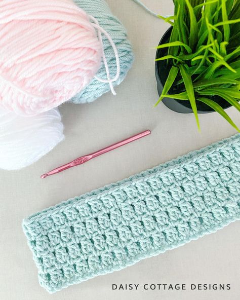 Double Crochet Cluster Stitch, Crotchet Blankets, Crochet Bows Free Pattern, Daisy Cottage Designs, Baby Bloomers Pattern, Crochet Bow Pattern, Chevron Crochet Patterns, Crochet Throws, V Stitch Crochet