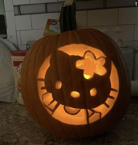 Cool Punkin Carving Ideas, Pumkin Carving Ideas Hello Kitty, Sanrio Jackolantern, Cool Jackolantern Designs, Pumpkin Carving Ideas Hello Kitty, Hello Kitty Pumpkin Carving Stencils, Punkin Carving Idea, Pumpkin Ideas Cute, Sanrio Pumpkin Carving