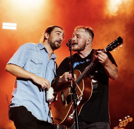 Zach Bryan And Noah Kahan, Noah Kahan And Zach Bryan, Noah Kahan Playlist Cover, Noah Kahan Hozier, Folk Malone, Cowboy Aesthetic, Noah Kahan, Worlds Collide, Nick Miller