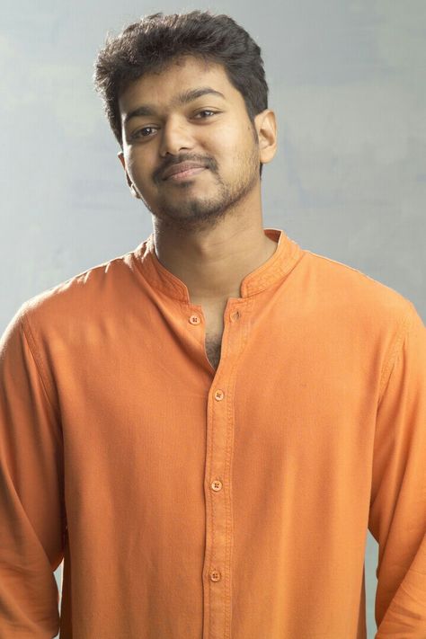 Ilayathalapathy Vijay Cute Images, Love Feeling Status, Vijay Actor Hd Images, Famous Indian Actors, Vijay Actor, Iphone Price, Movie Pic, New Photos Hd, Spiderman Movie